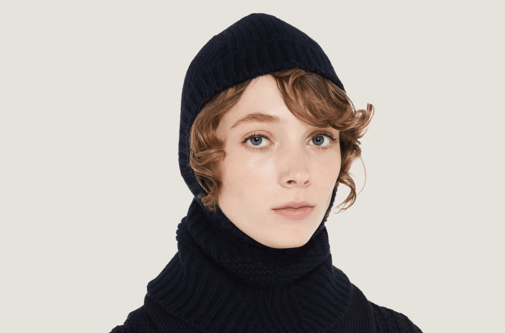 Štýl a teplé uši. Balaklava si stále drží svoje miesto vo svete módy