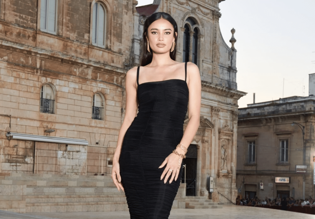 Pripravte sa na plesovú sezónu skôr. Vynechajte extravagantné šaty, tento rok vládnu štýlové doplnky