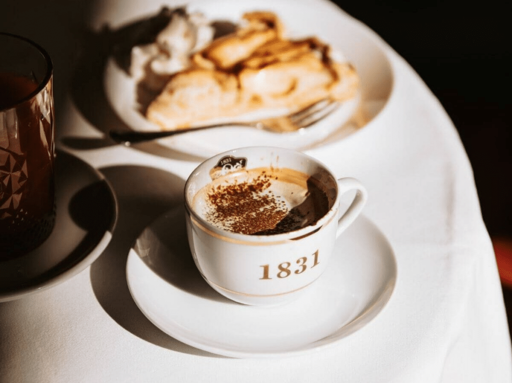 Preniknite hlboko do histórie luxusu. Navštívte najštýlovejšie kaviarne v Európe