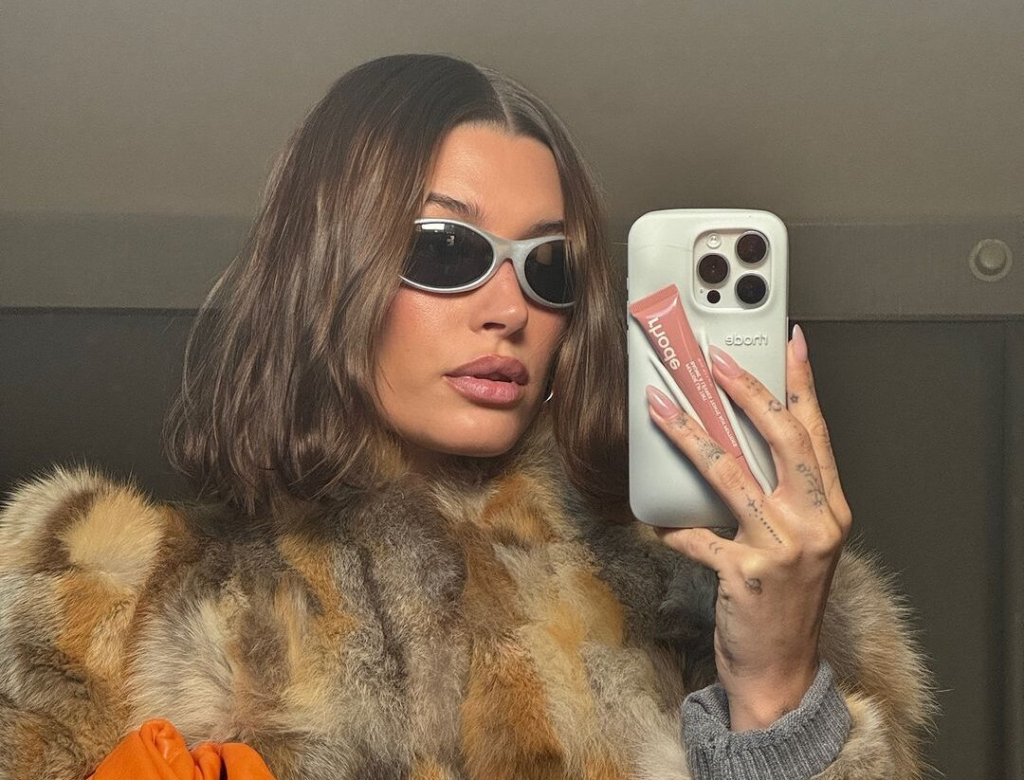 Kozmetické značky prenikajú do sveta módy a životného štýlu. Ich tovar je čoraz populárnejší